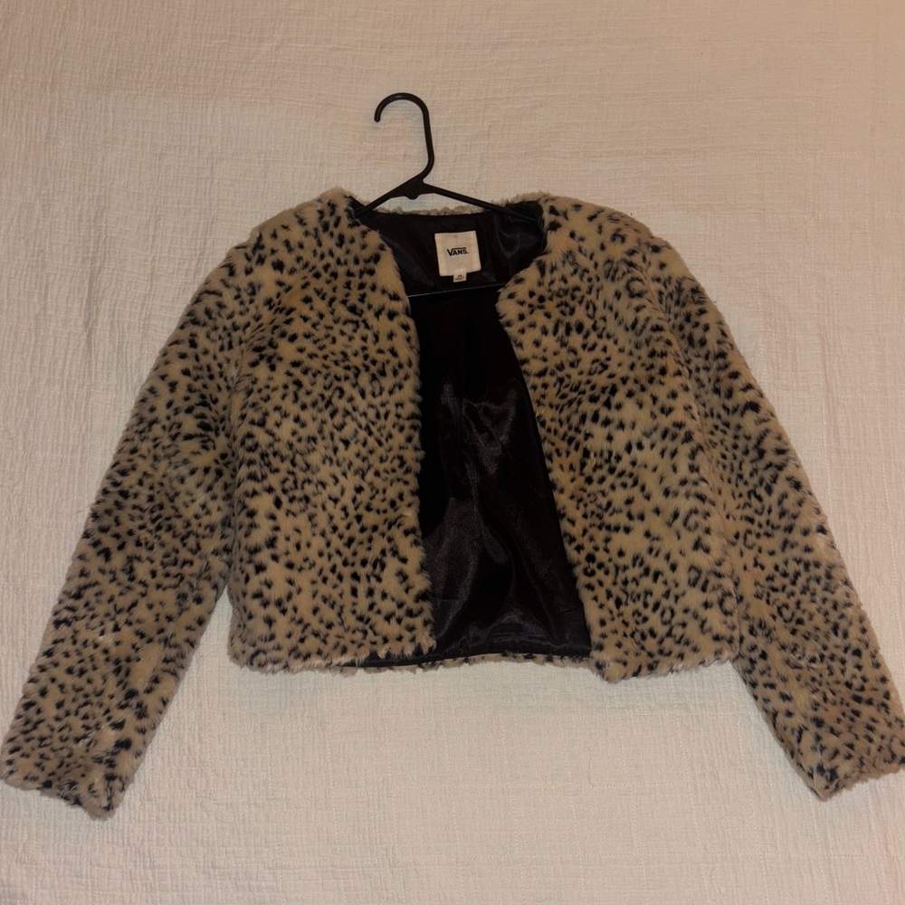 Vans Wilder White Leopard Cheetah Print Plush Faux Fur Jacket, size XS